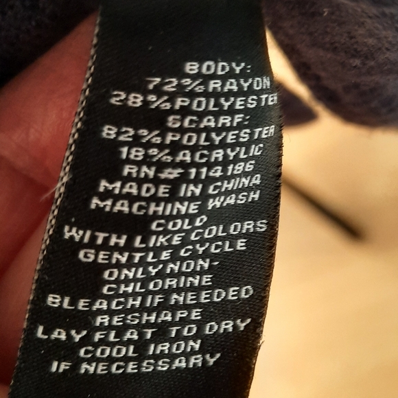 Verve ami sweater/scarf - Picture 4 of 4